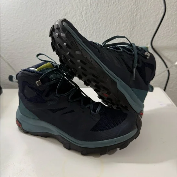 Salomon Blue and Green Hiking Boots - Picture 2 of 8